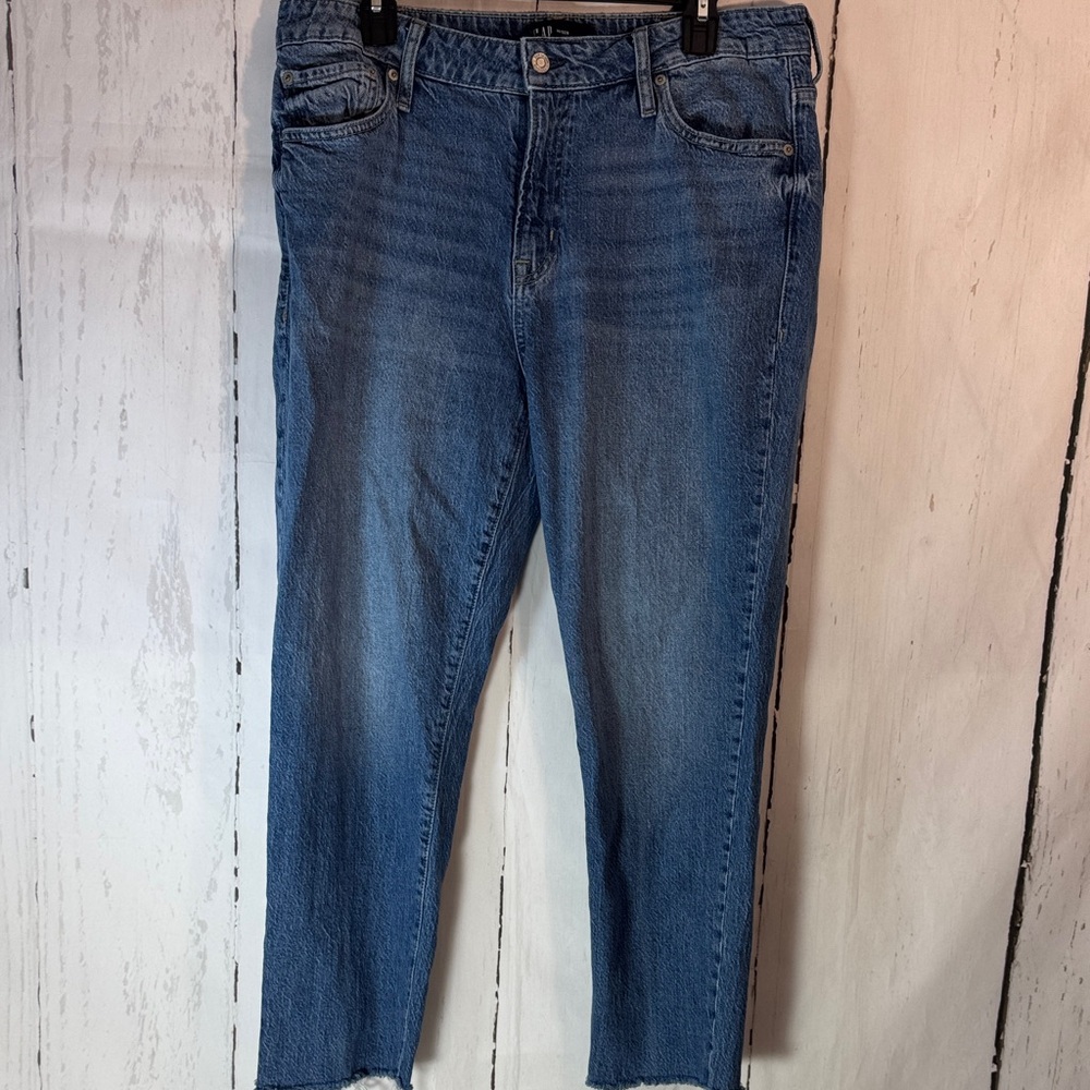 GAP Women's Cropped Ankle Jeans in Medium Blue Wash